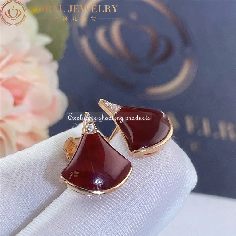 Bulgari Divas? Dream Earrings Rose Gold Diamonds and Carnelian 2