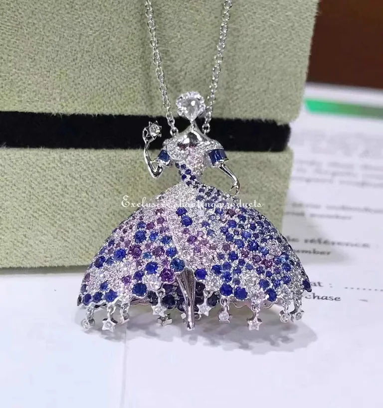 Van Cleef & Arpels brooch Robe Couleur de la Lune brooch 5