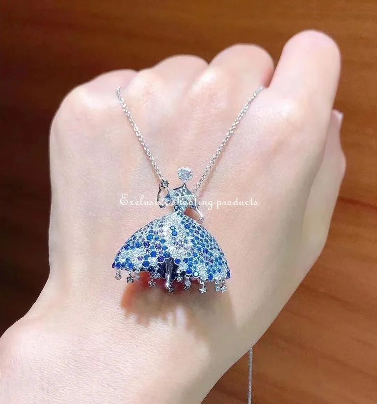 Van Cleef & Arpels brooch Robe Couleur de la Lune brooch 3