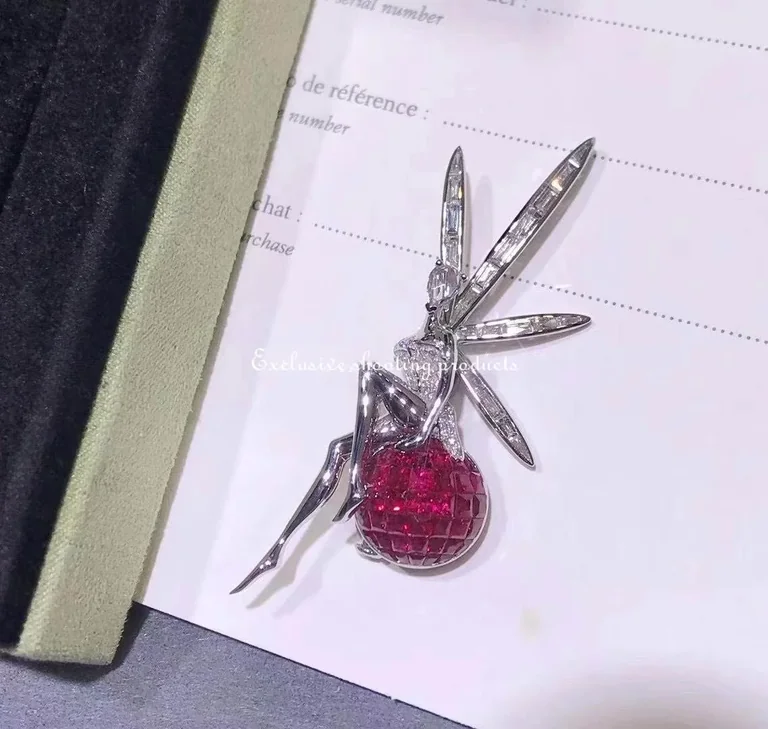 Van Cleef & Arpels brooch F�e Caresse d?�ole brooch 4