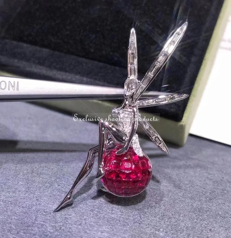 Van Cleef & Arpels brooch F�e Caresse d?�ole brooch 3