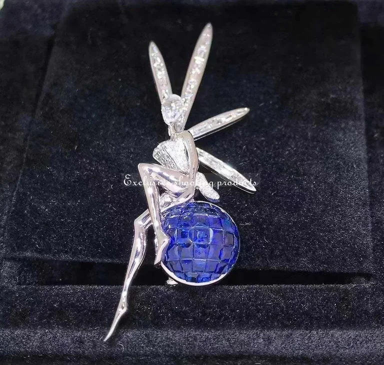 Van Cleef & Arpels brooch Caresse d?�ole brooch 7