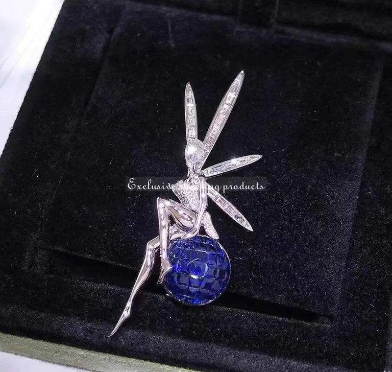 Van Cleef & Arpels brooch Caresse d?�ole brooch 5