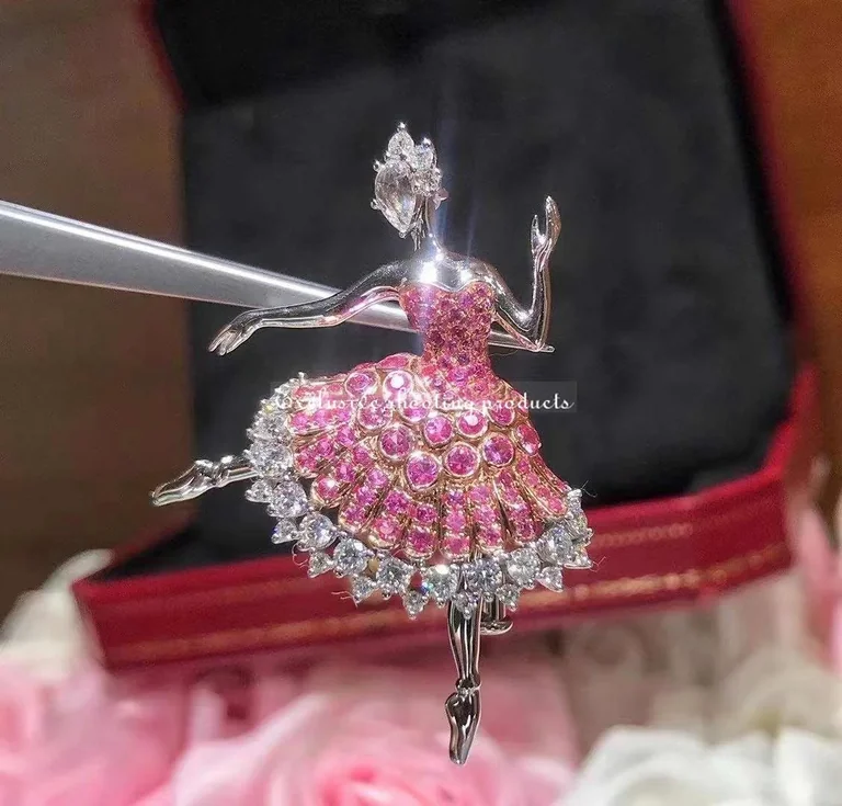 Van Cleef & Arpels Cardinal rose ballerina brooch White gold pink gold pink sapphires diamonds brooch 2