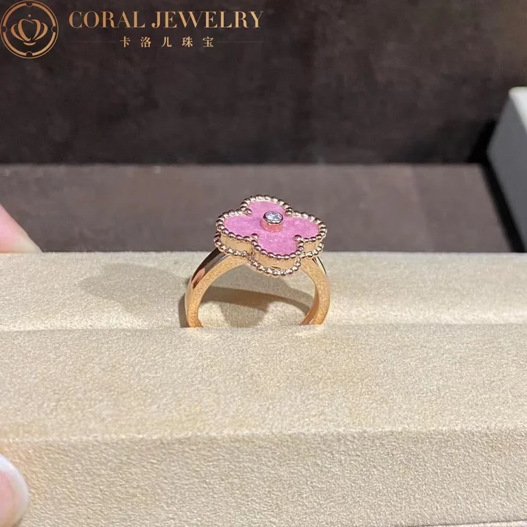 Van Cleef & Arpels VCARF48900-Rosenite Vintage Alhambra ring Yellow gold Diamond Rosenite ring 4