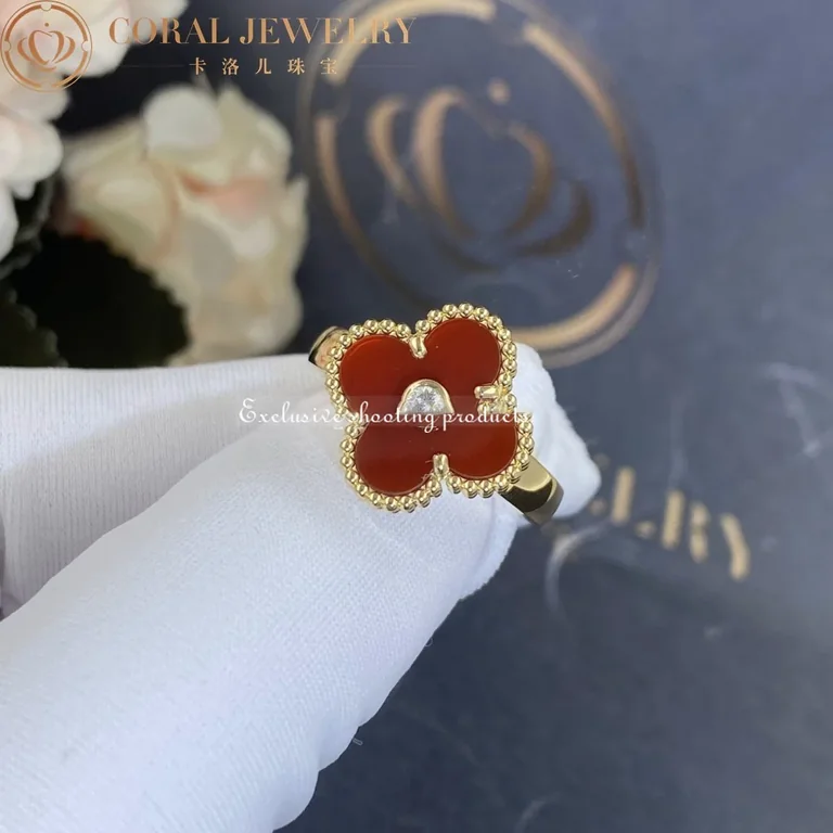 Van Cleef & Arpels VCARD40800 Vintage Alhambra ring Yellow gold Carnelian Diamond ring 7