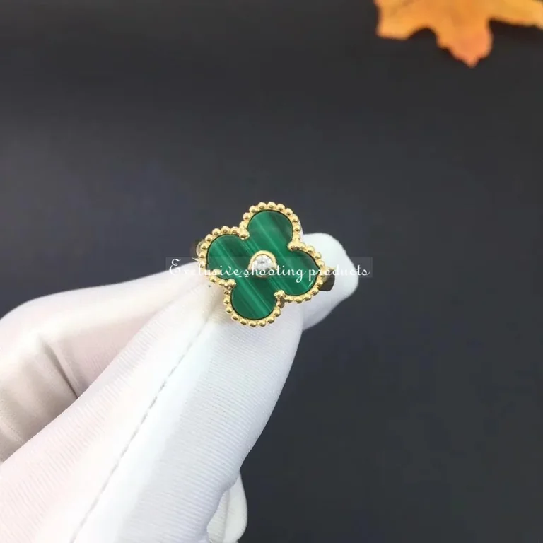 Van Cleef & Arpels VCARO3QM00 Vintage Alhambra ring Yellow gold Diamond Malachite ring 6
