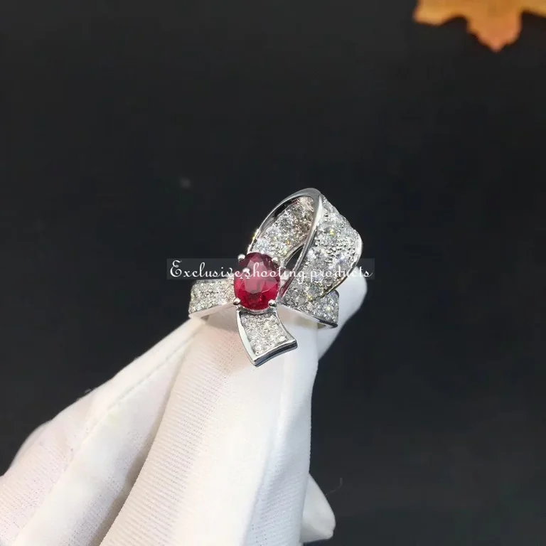 Van Cleef & Arpels VCARP0DJ00 Ring Unique Solitaires Boucle solitaire 3.02 ct Platinum Ring 2