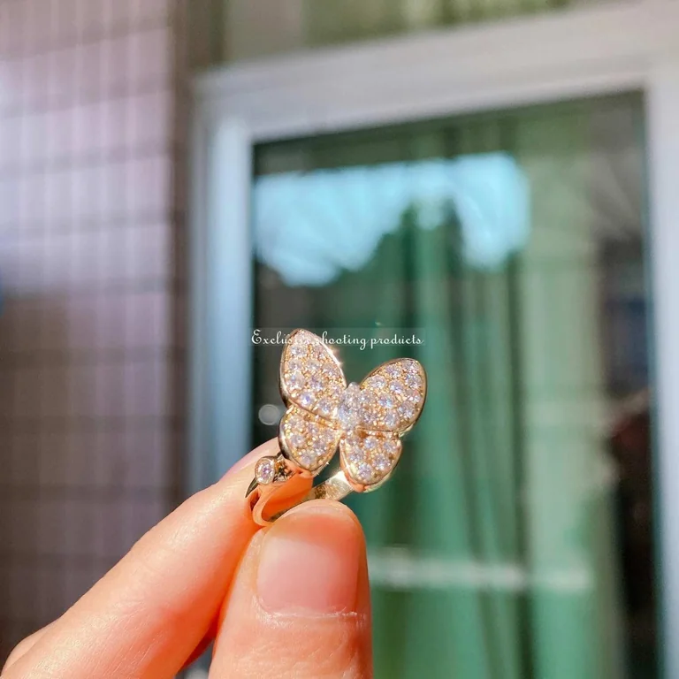 Van Cleef & Arpels VCARP3DQ00 Two Butterfly ring Yellow gold Diamond ring 2