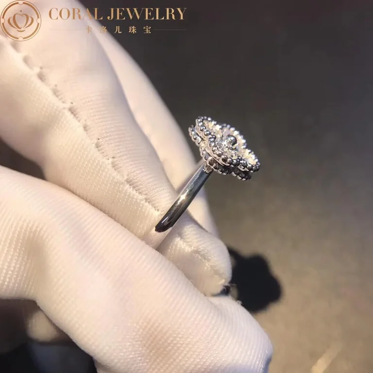 Van Cleef & Arpels VCARO85800 Sweet Alhambra ring White gold Diamond ring 2