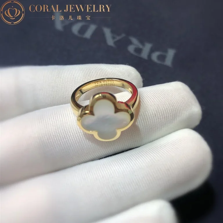 Van Cleef & Arpels VCARA35900 Pure Alhambra ring Yellow gold Mother-of-pearl ring 3
