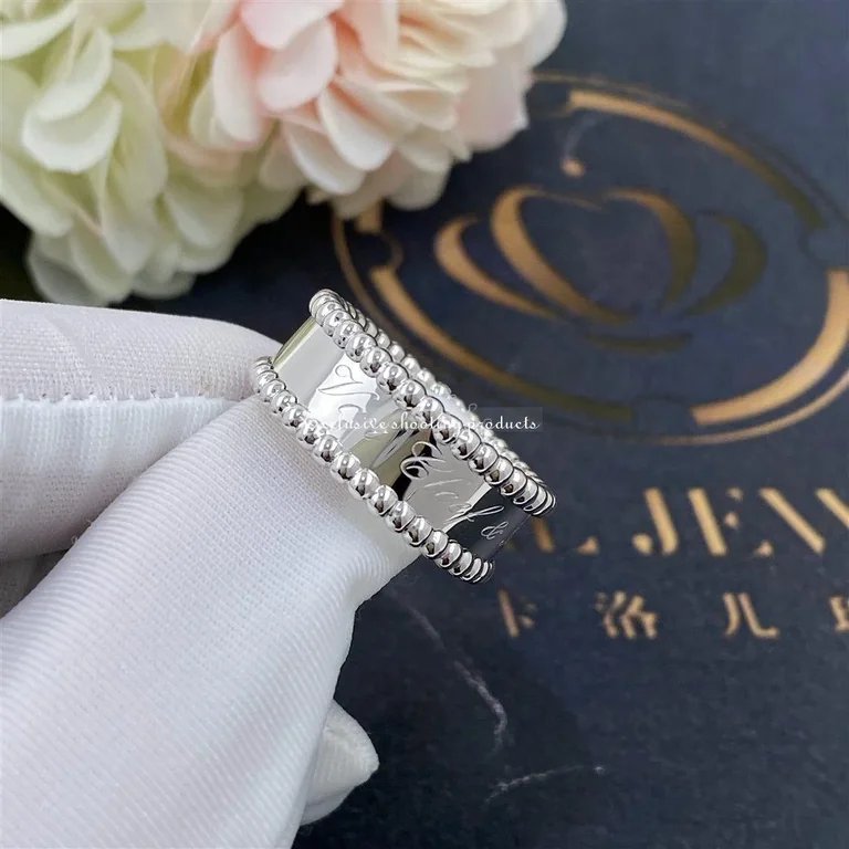 Van Cleef & Arpels VCARN32300 Perlée signature ring White gold ring 5