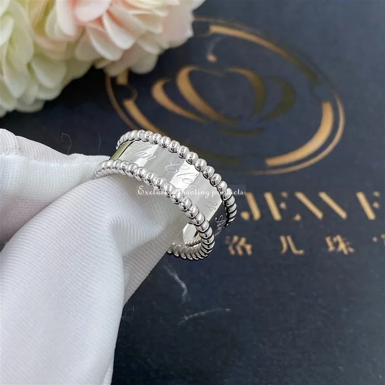 Van Cleef & Arpels VCARN32300 Perlée signature ring White gold ring 2