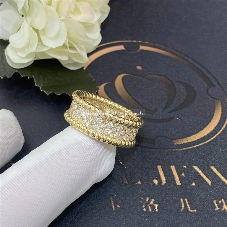 Van Cleef & Arpels VCARO3Y900 Perlée diamonds ring 3 rows Yellow gold Diamond ring 3