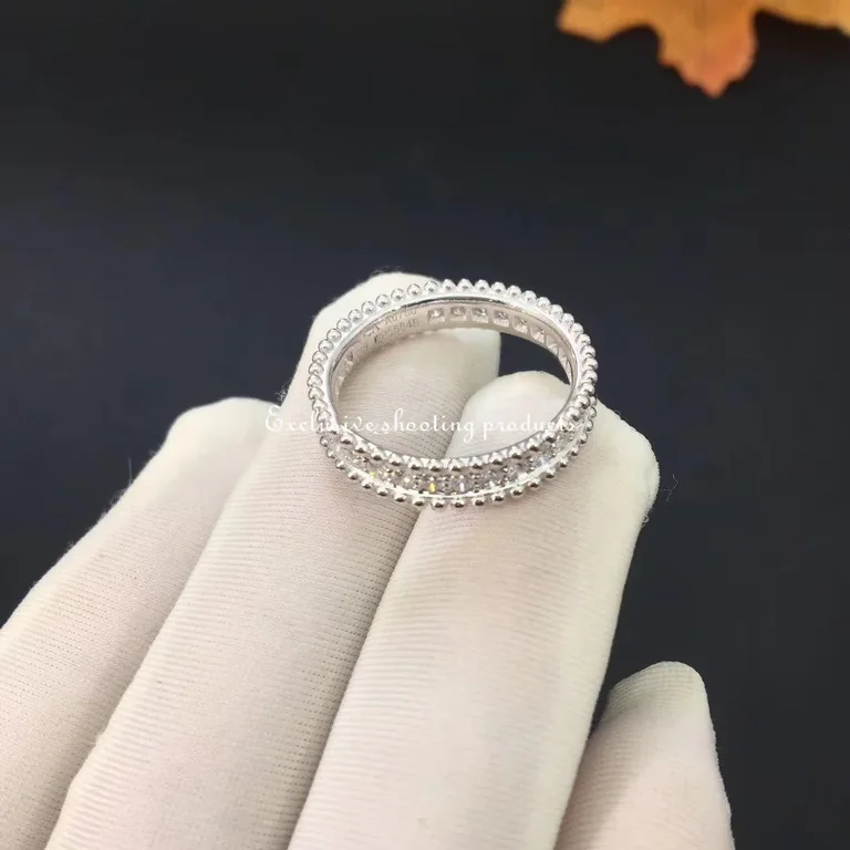 Van Cleef & Arpels VCARP4E200 Perlée diamonds ring 1 row White gold Diamond ring 3