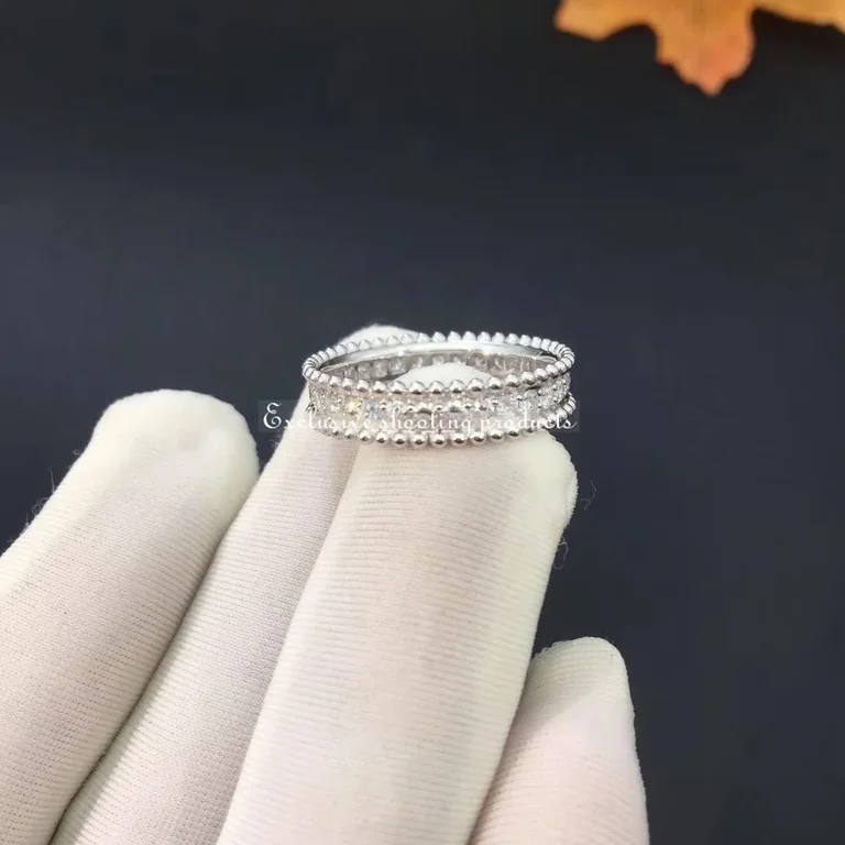 Van Cleef & Arpels VCARP4E200 Perlée diamonds ring 1 row White gold Diamond ring 2