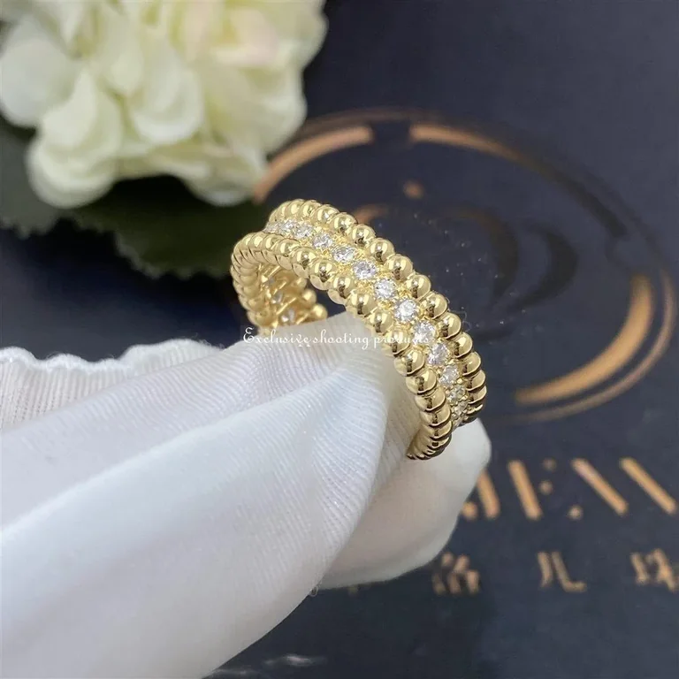 Van Cleef & Arpels VCARP4E100 Perlée diamonds ring 1 row Yellow gold Diamond ring 3