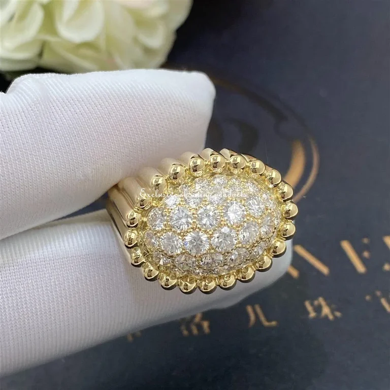 Van Cleef & Arpels VCARP6AP00 Perlée diamonds pavé ring Yellow gold Diamond ring 4