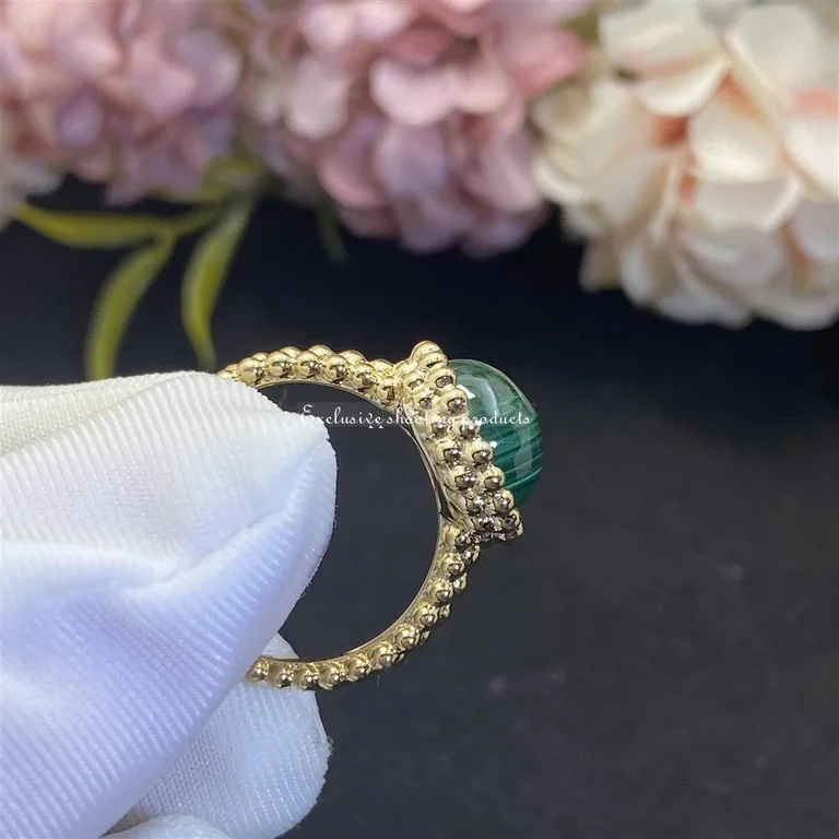 Van Cleef & Arpels VCARP4DP00 ring Perlée couleurs Yellow gold Malachite ring 3