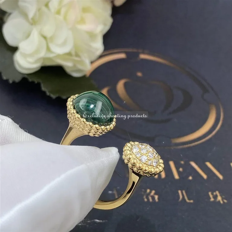 Van Cleef & Arpels VCARO9SU00 ring Perlée couleurs Between the Finger Yellow gold Diamond Malachite ring 2