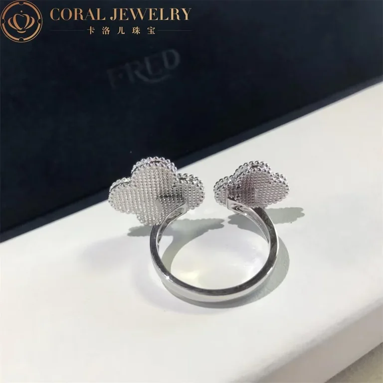 Van Cleef & Arpels VCARN05600 ring Magic Alhambra Between the Finger ring White gold Mother-of-pearl ring 4