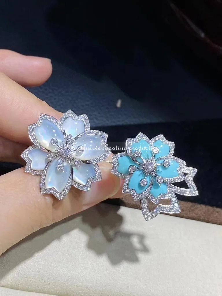 Van Cleef & Arpels VCARP7EP00 Hellébore Between the Finger Ring White gold Diamond Mother-of-pearl Turquoise Ring 16