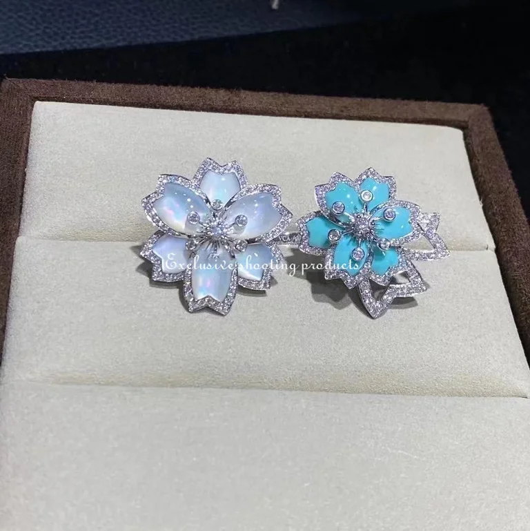 Van Cleef & Arpels VCARP7EP00 Hellébore Between the Finger Ring White gold Diamond Mother-of-pearl Turquoise Ring 14