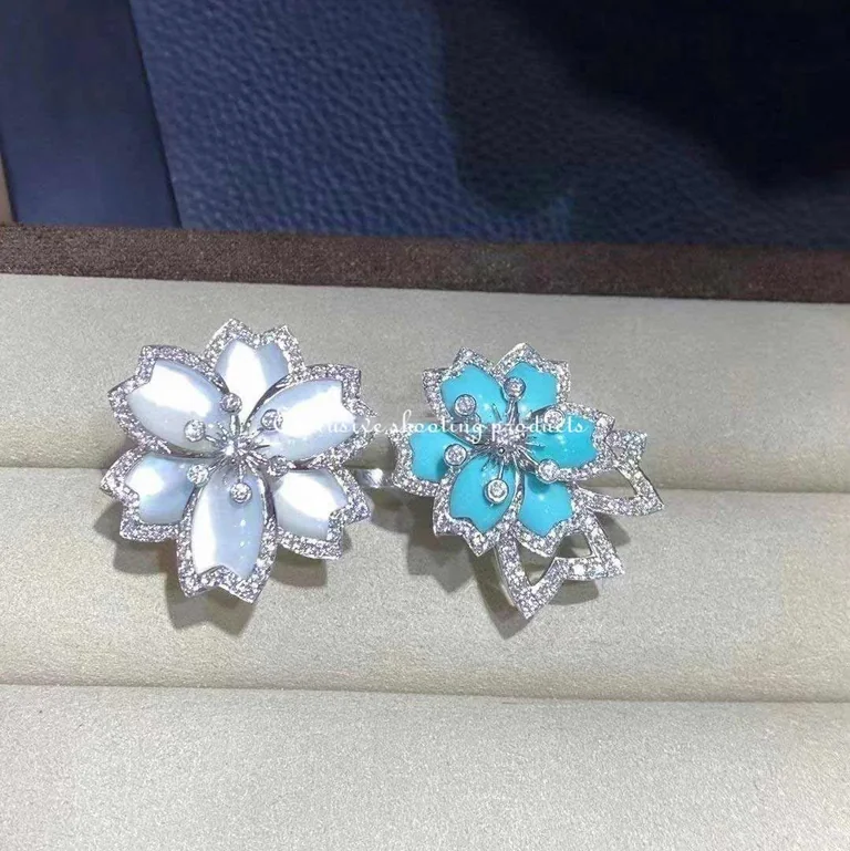 Van Cleef & Arpels VCARP7EP00 Hellébore Between the Finger Ring White gold Diamond Mother-of-pearl Turquoise Ring 11