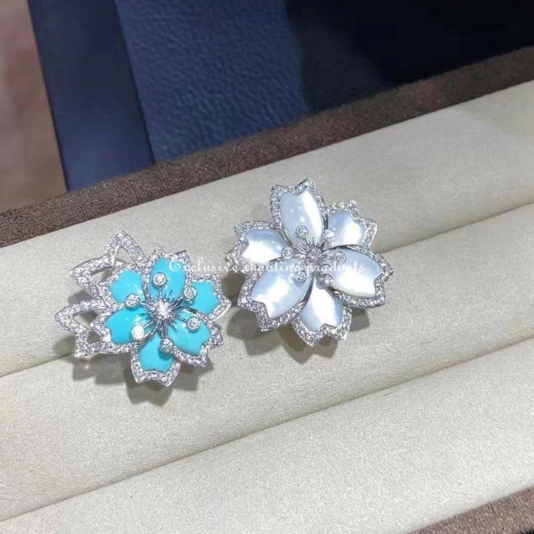 Van Cleef & Arpels VCARP7EP00 Hellébore Between the Finger Ring White gold Diamond Mother-of-pearl Turquoise Ring 10