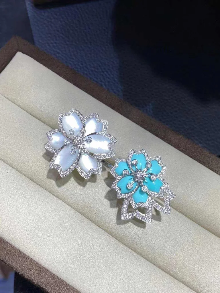 Van Cleef & Arpels VCARP7EP00 Hellébore Between the Finger Ring White gold Diamond Mother-of-pearl Turquoise Ring 9