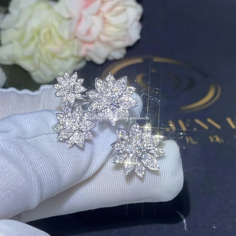 Van Cleef & Arpels VCARP7TF00 Lotus Between the Finger ring 4 flowers White gold Diamond ring 2