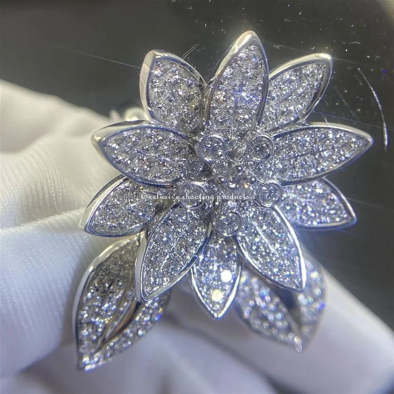 Van Cleef & Arpels VCARP1ND00 Lotus Between the Finger Ring White gold Diamond Ring 6