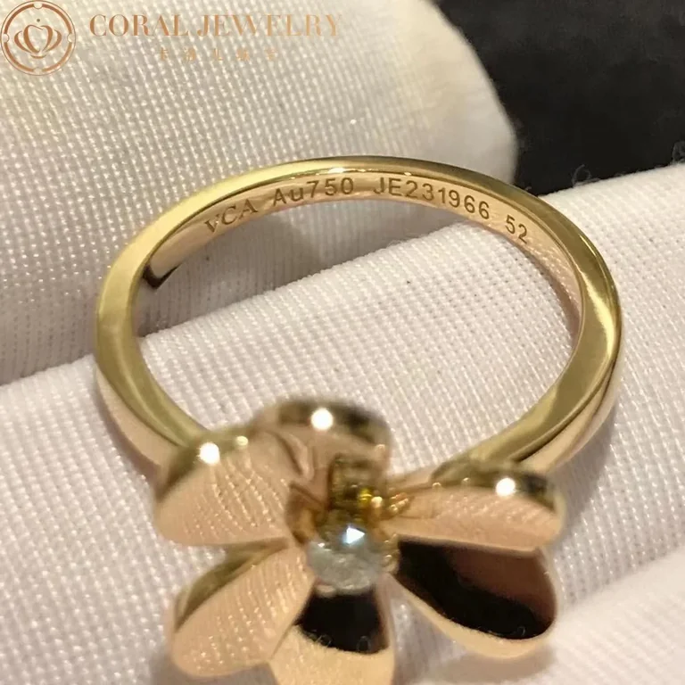 Van Cleef & Arpels VCARP2DS00 Frivole ring 1 flower small model Yellow gold ring 5