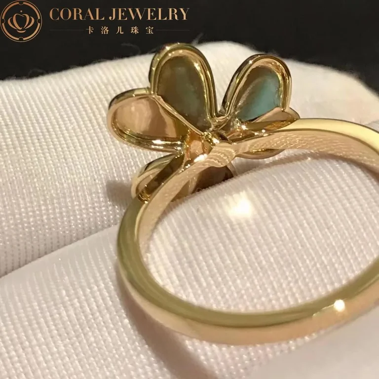 Van Cleef & Arpels VCARP2DS00 Frivole ring 1 flower small model Yellow gold ring 4
