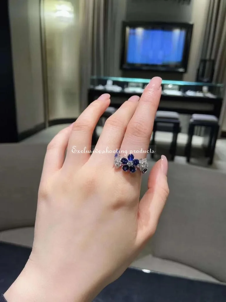 Van Cleef & Arpels VCARP05700 Folie des Prés ring White gold Diamond Sapphire ring 15