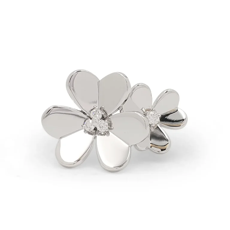 Van Cleef & Arpels Ring Frivole Between the Finger Ring White gold Diamond Ring 9