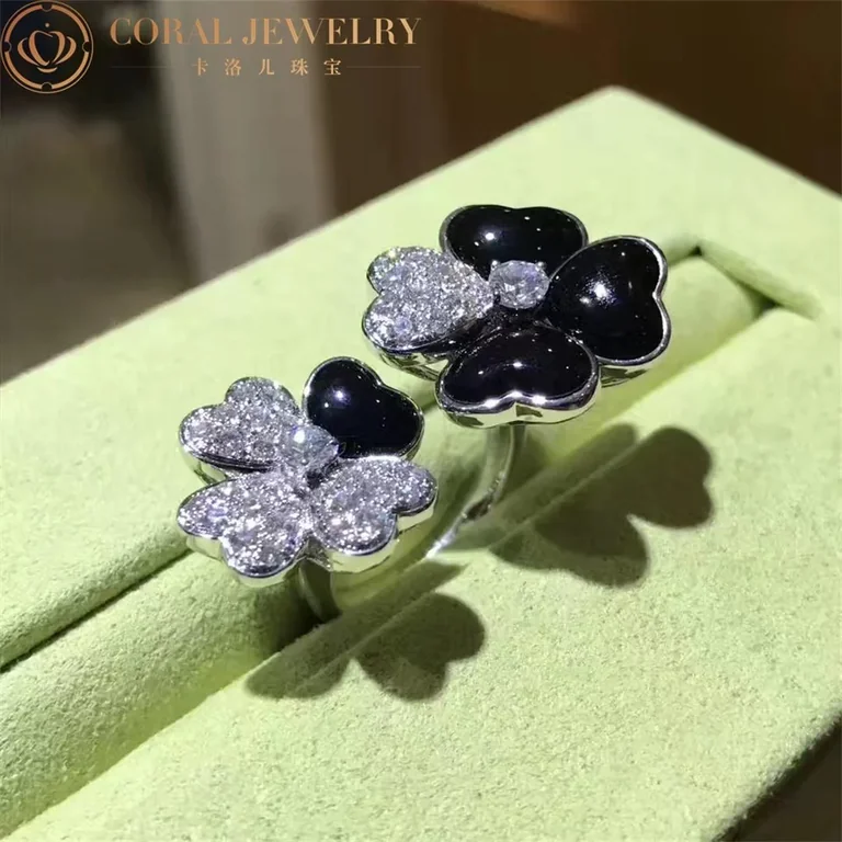 Van Cleef & Arpels VCARO55100-WG Cosmos Between the Finger ring 18K White Gold Diamond Black Onyx ring 12