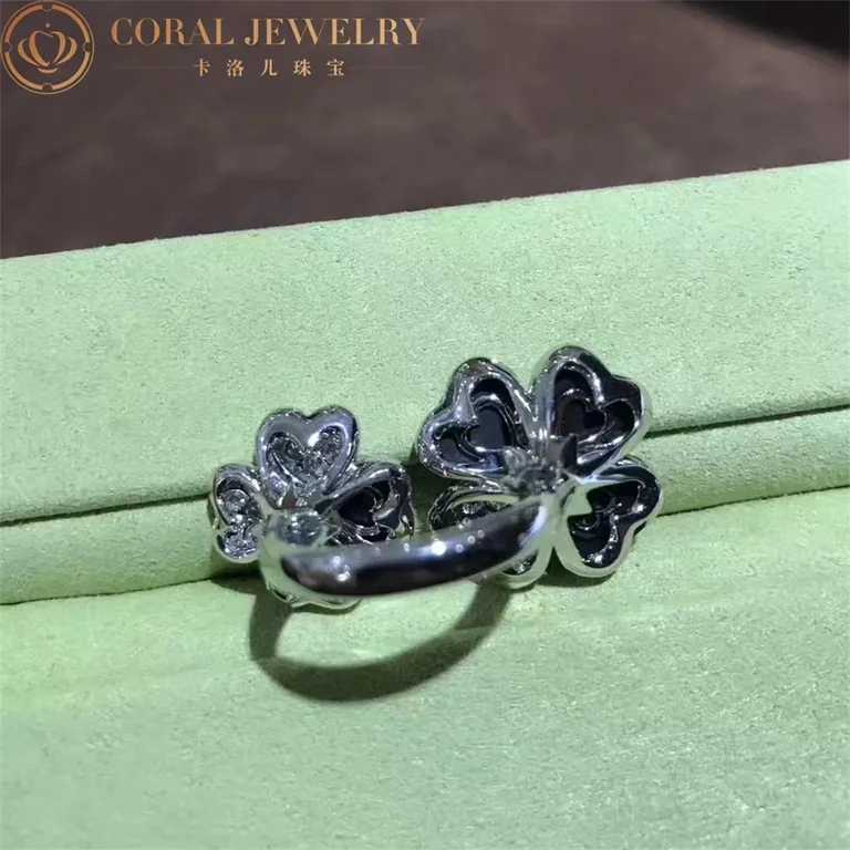 Van Cleef & Arpels VCARO55100-WG Cosmos Between the Finger ring 18K White Gold Diamond Black Onyx ring 6