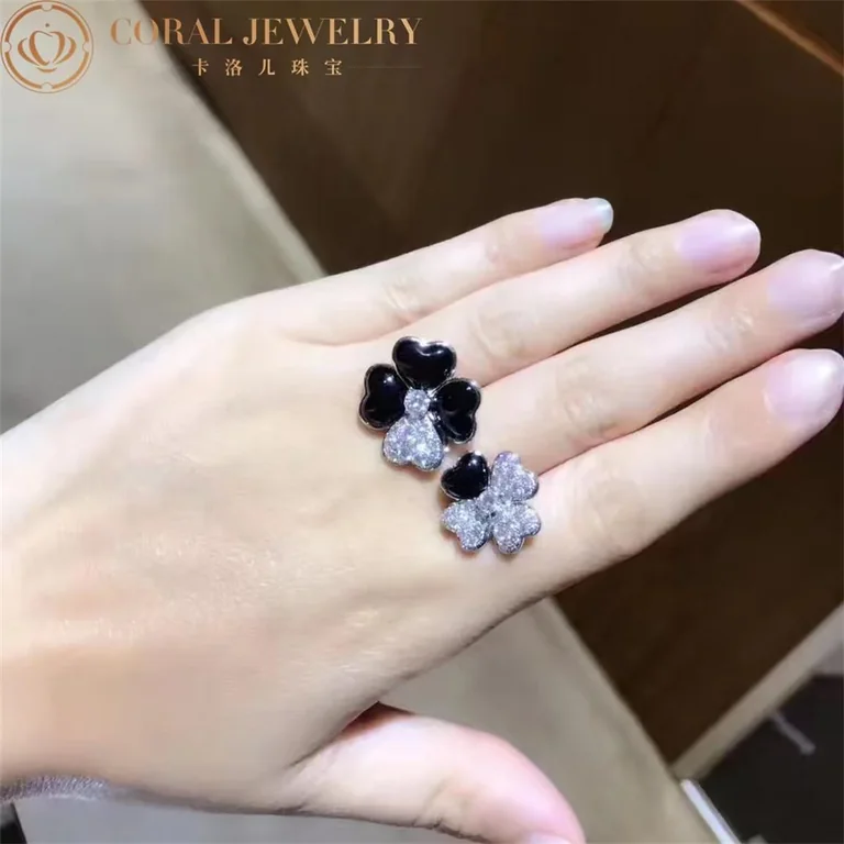 Van Cleef & Arpels VCARO55100-WG Cosmos Between the Finger ring 18K White Gold Diamond Black Onyx ring 2