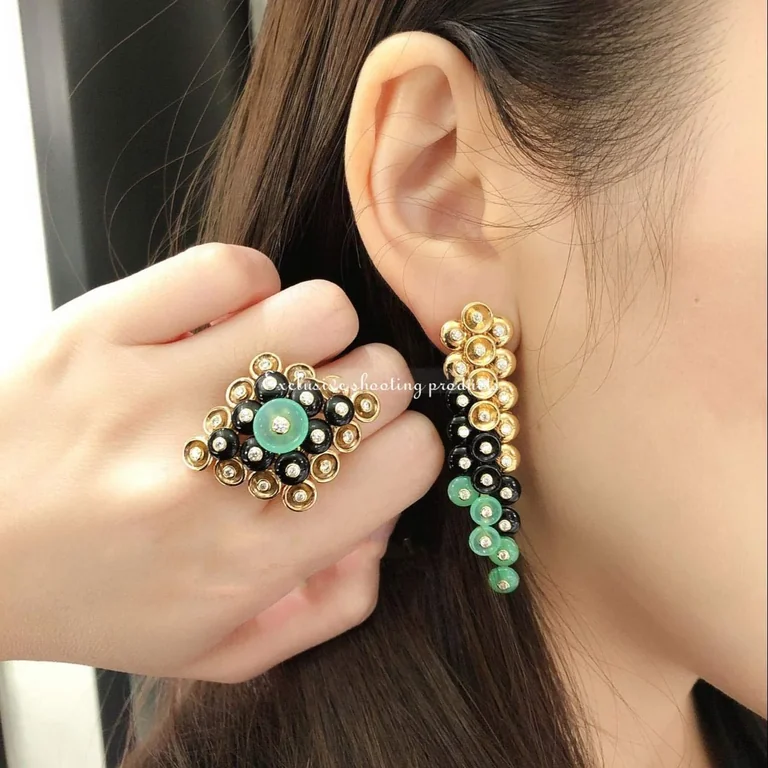 Van Cleef & Arpels VCARO9MW00 Bouton d?or ring Yellow gold Chrysoprase Diamond Onyx ring 8