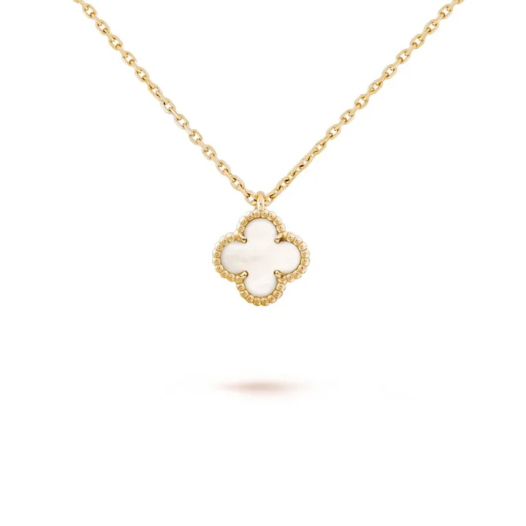 Van Cleef & Arpels VCARP4KK00 Necklaces Vintage Alhambra pendant Yellow gold Mother-of-pearl 2