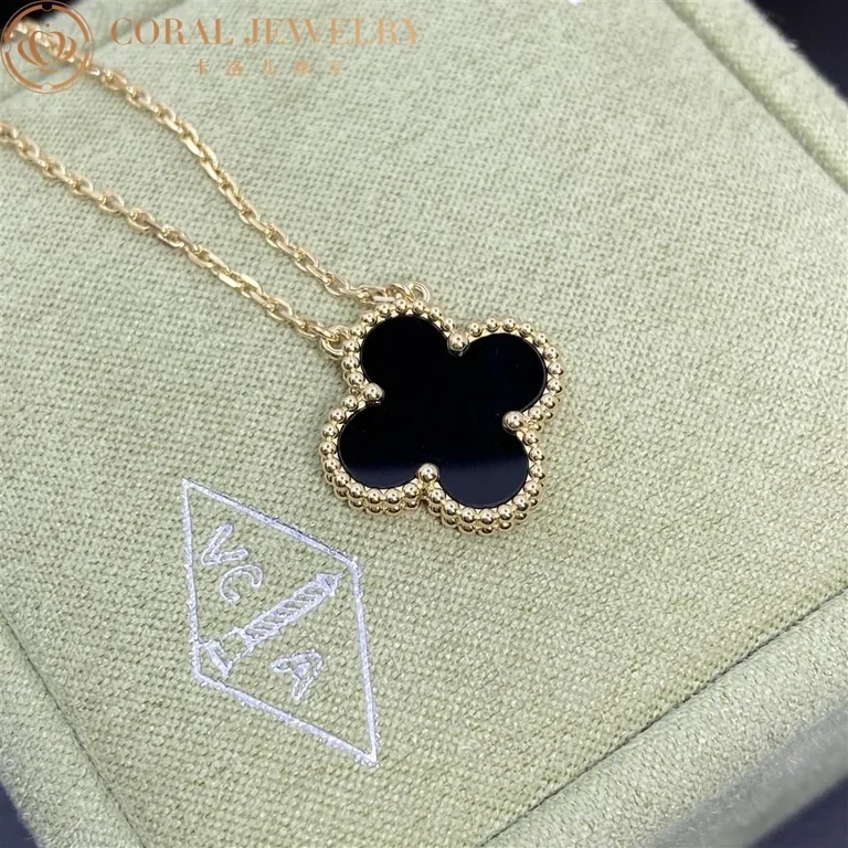 Van Cleef & Arpels VCARA45800 Vintage Alhambra pendant Yellow gold Onyx Necklaces 2