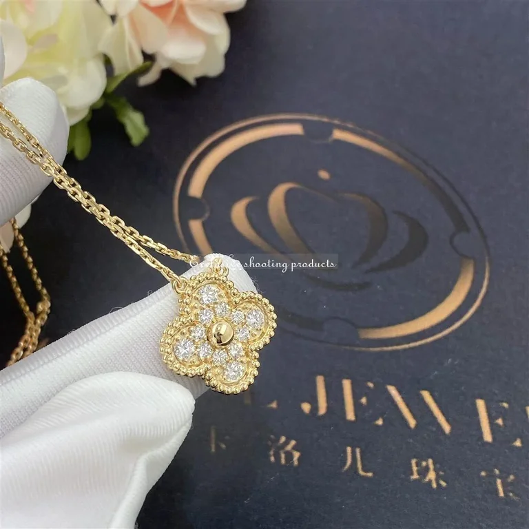 Van Cleef & Arpels VCARA45300 Vintage Alhambra pendant Yellow gold Diamond Necklaces 4