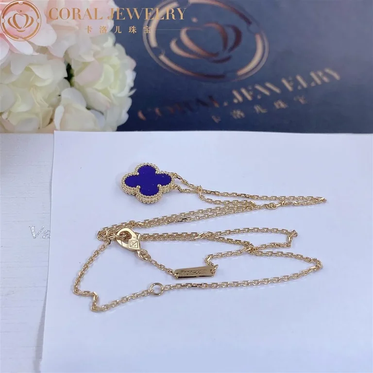 Van Cleef & Arpels Vintage Alhambra pendant Yellow gold Lapis lazuli VCARA45900 Necklace 6