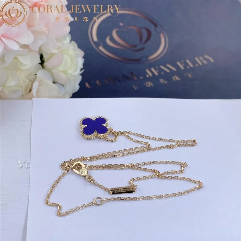 Van Cleef & Arpels Vintage Alhambra pendant Yellow gold Lapis lazuli VCARA45900 Necklace 5