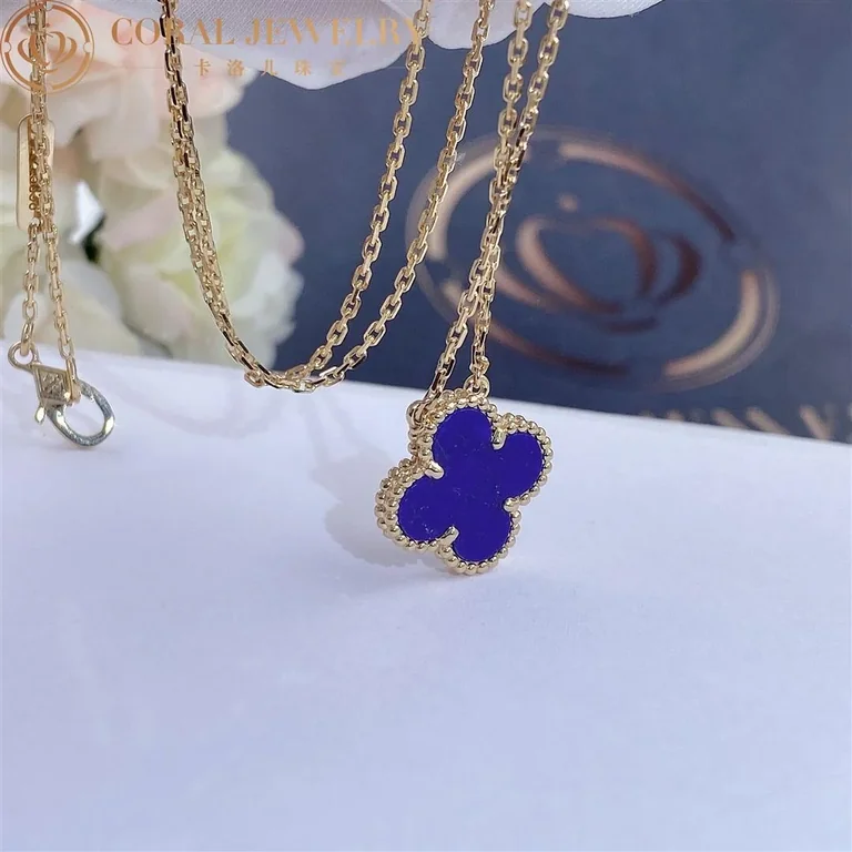 Van Cleef & Arpels Vintage Alhambra pendant Yellow gold Lapis lazuli VCARA45900 Necklace 4
