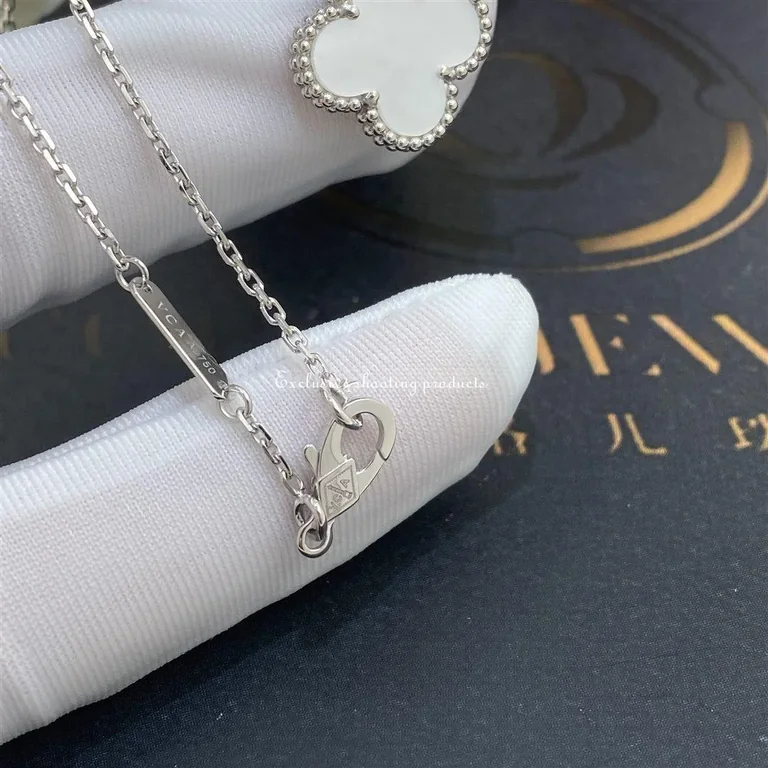 Van Cleef & Arpels Necklace VCARF48700 Vintage Alhambra pendant White gold Mother-of-pearl 6