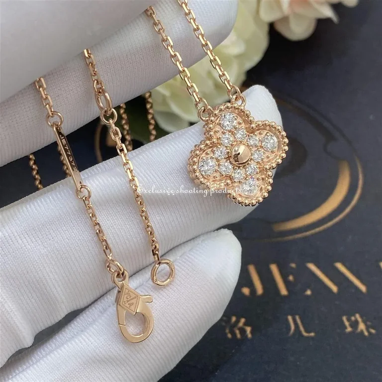 Van Cleef & Arpels VCARP2R300 Vintage Alhambra pendant Rose gold Diamond Necklaces 3