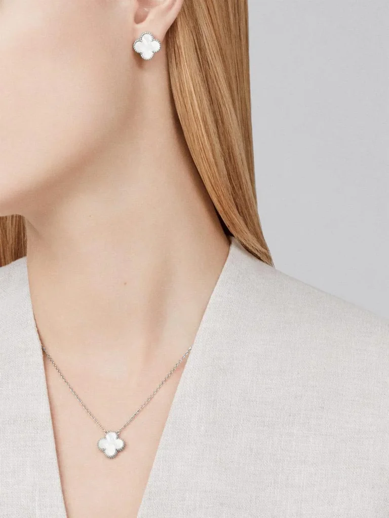 Van Cleef & Arpels VCARD34900 Vintage Alhambra pendant White gold Chalcedony Necklace 11