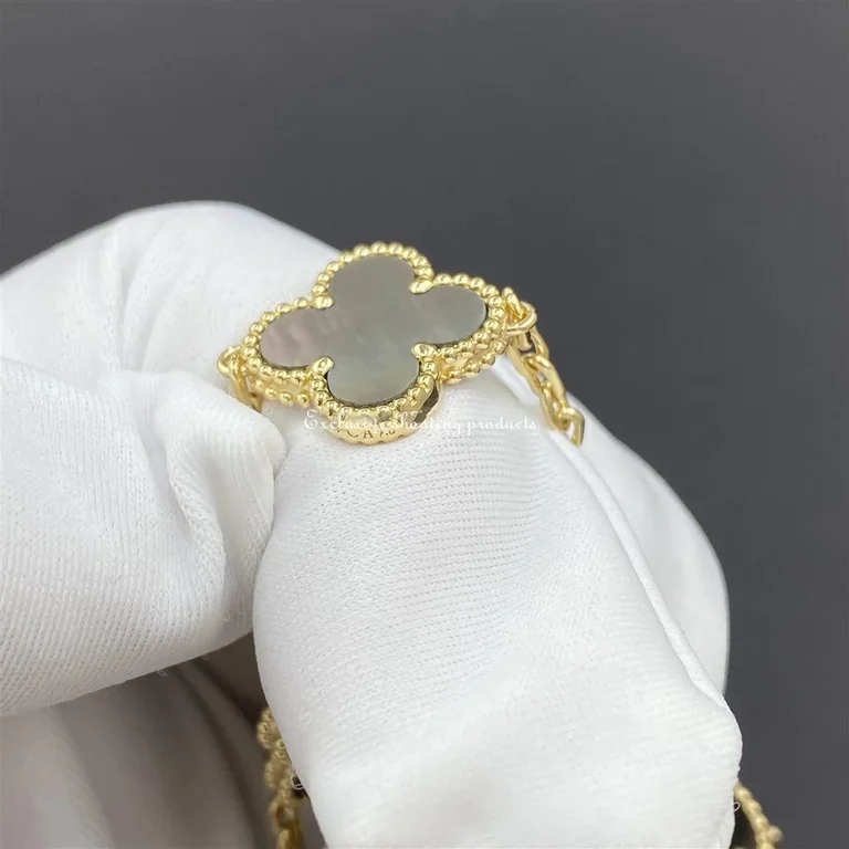 Van Cleef & Arpels VCARA42800 Vintage Alhambra Necklace 10 Motifs Yellow Gold Mother-of-pearl 2